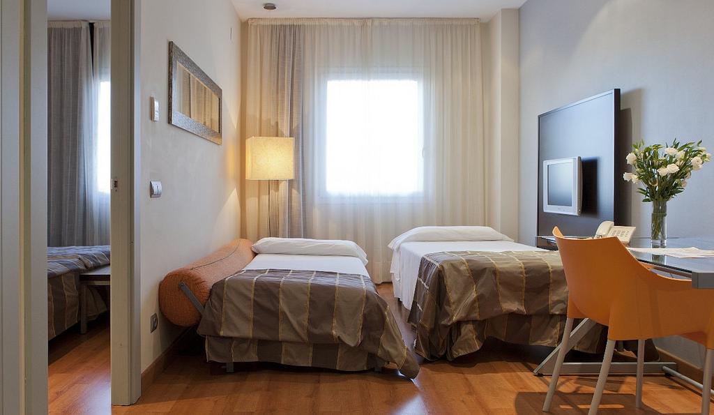 Apartamentos Vertice Sevilla Aljarafe Bormujos Eksteriør bilde