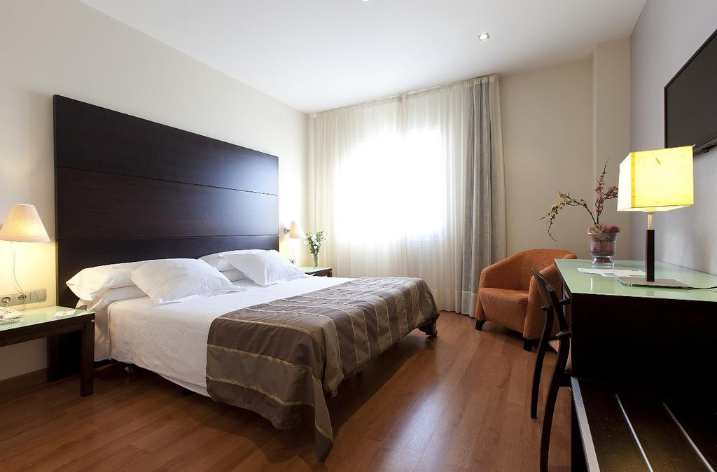 Apartamentos Vertice Sevilla Aljarafe Bormujos Eksteriør bilde