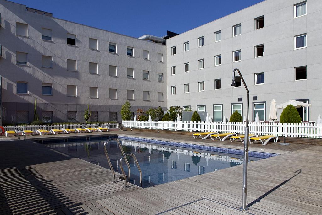 Apartamentos Vertice Sevilla Aljarafe Bormujos Eksteriør bilde